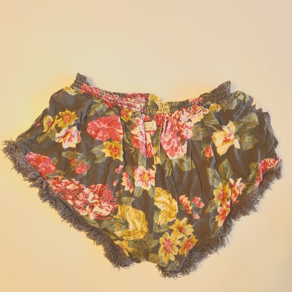 Billabong super soft and lightweight shorts